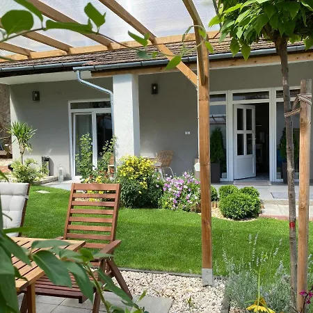 Bonne Vie - アパート Zebegény