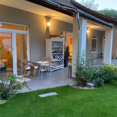 Bonne Vie - Apartment Zebegeny